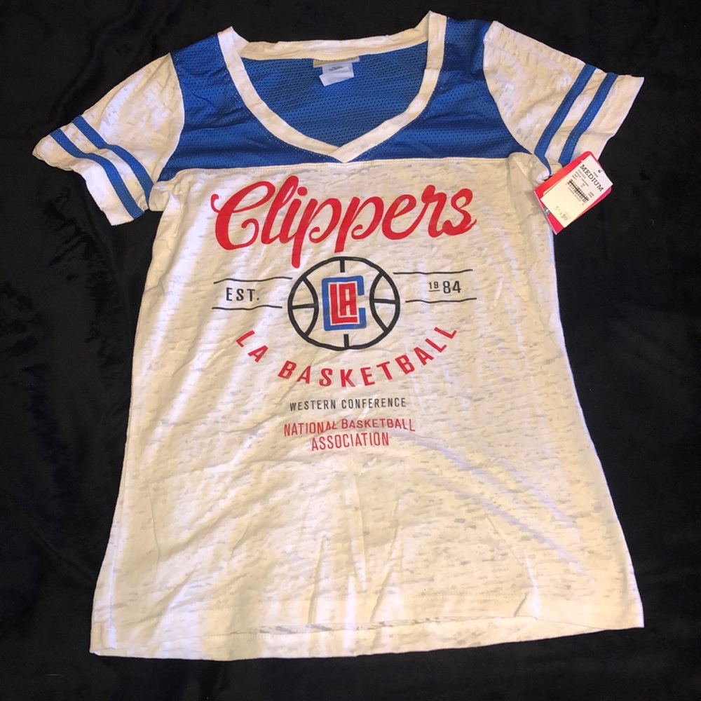 Women’s Clippers fan gear...size M